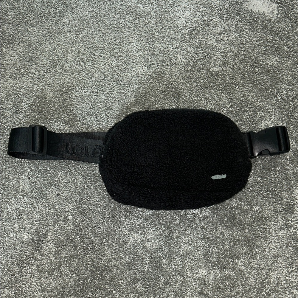 Black Fleece Belt Bag